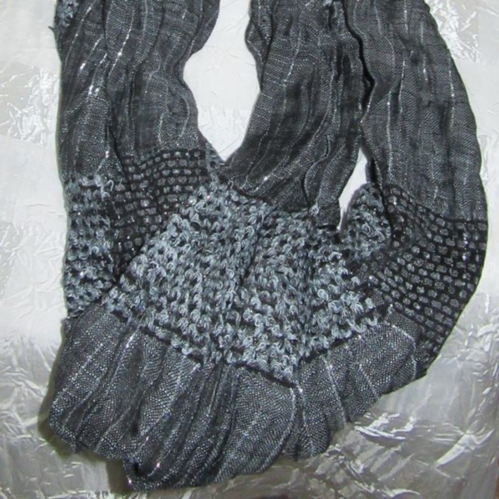 New Infinity Scarf - Picture 6 of 7